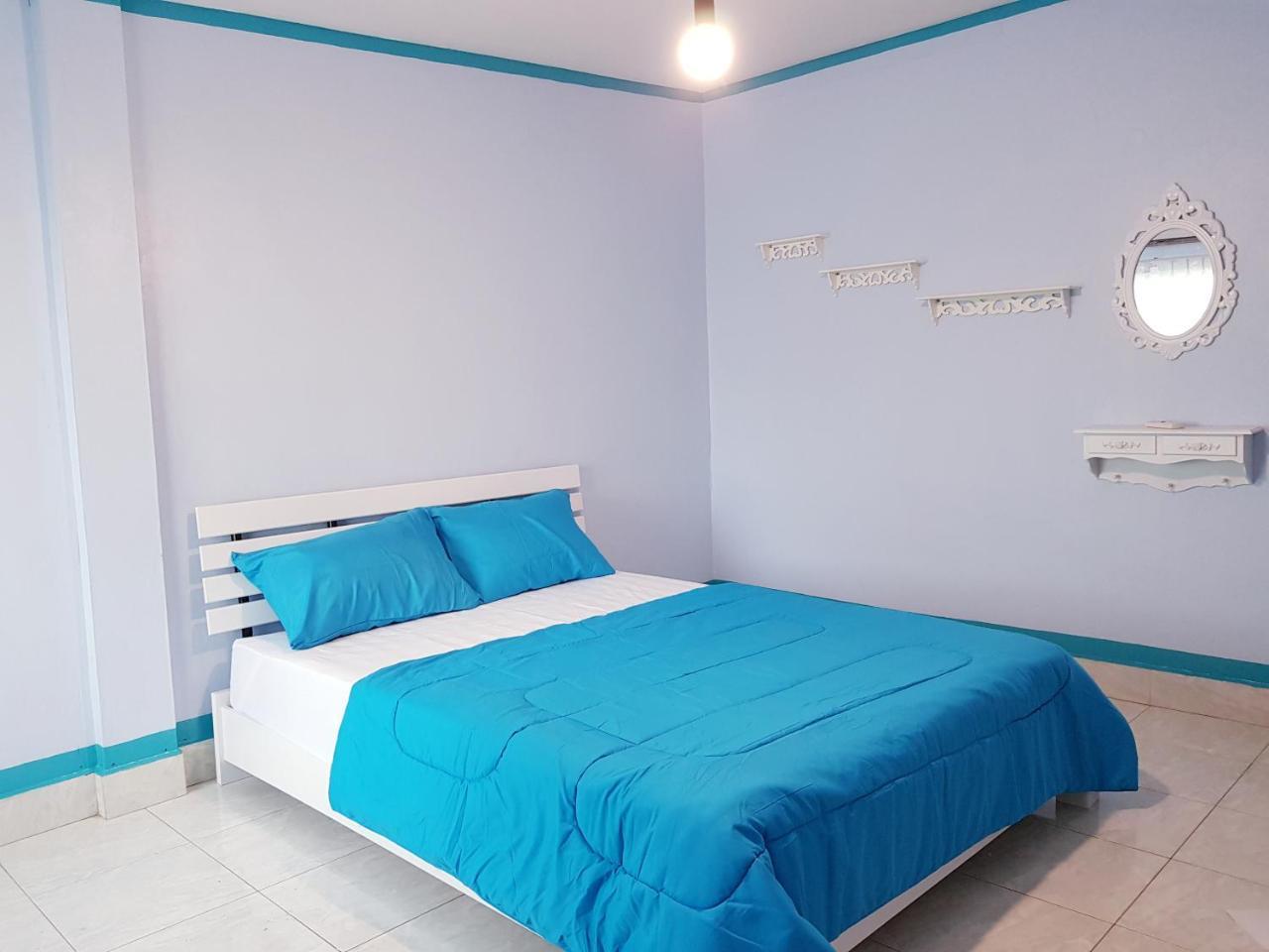Meet & Meal Hostel กรุงเทพมหานคร ภายนอก รูปภาพ