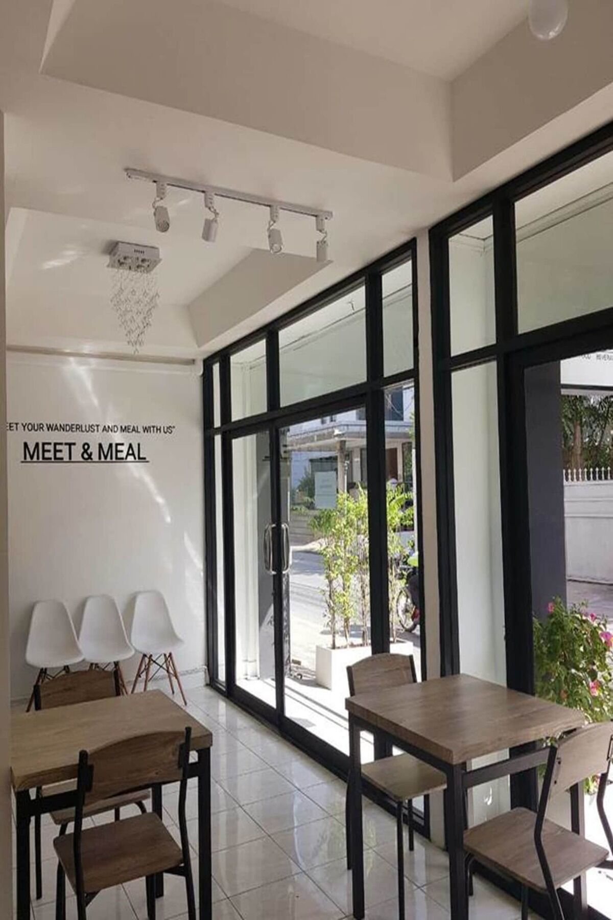 Meet & Meal Hostel กรุงเทพมหานคร ภายนอก รูปภาพ